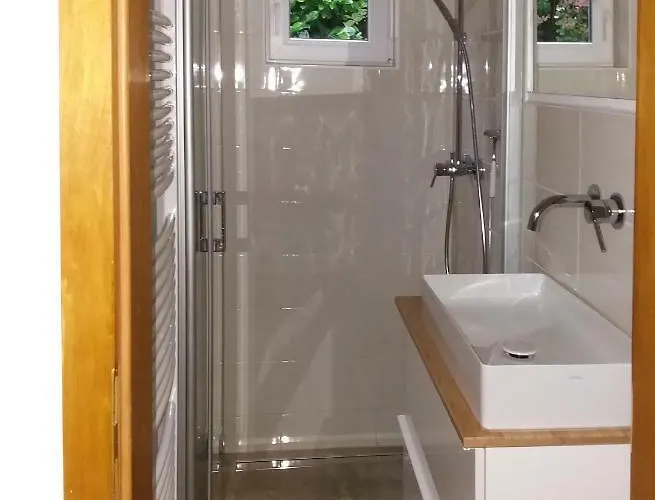 Baederleiblick 度假居 *